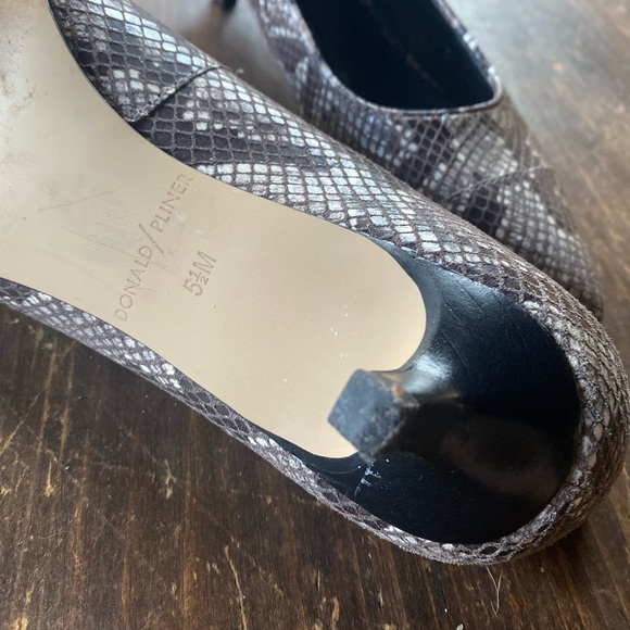 Snakeskin Heels - Picture 8 of 16